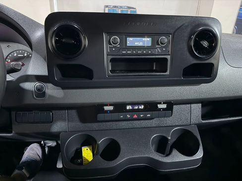 Used 2019 Mercedes-Benz Sprinter 170 image 44