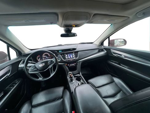 Used 2017 Cadillac XT5 Luxury w/ Driver Awareness Package FWD image 23