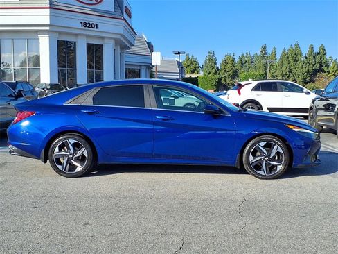 Used 2021 Hyundai Elantra SEL w/ Convenience + Premium Package image 6