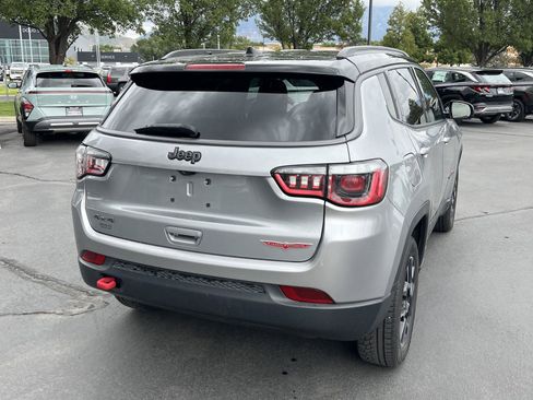 Used 2019 Jeep Compass Trailhawk AWD/4WD image 8