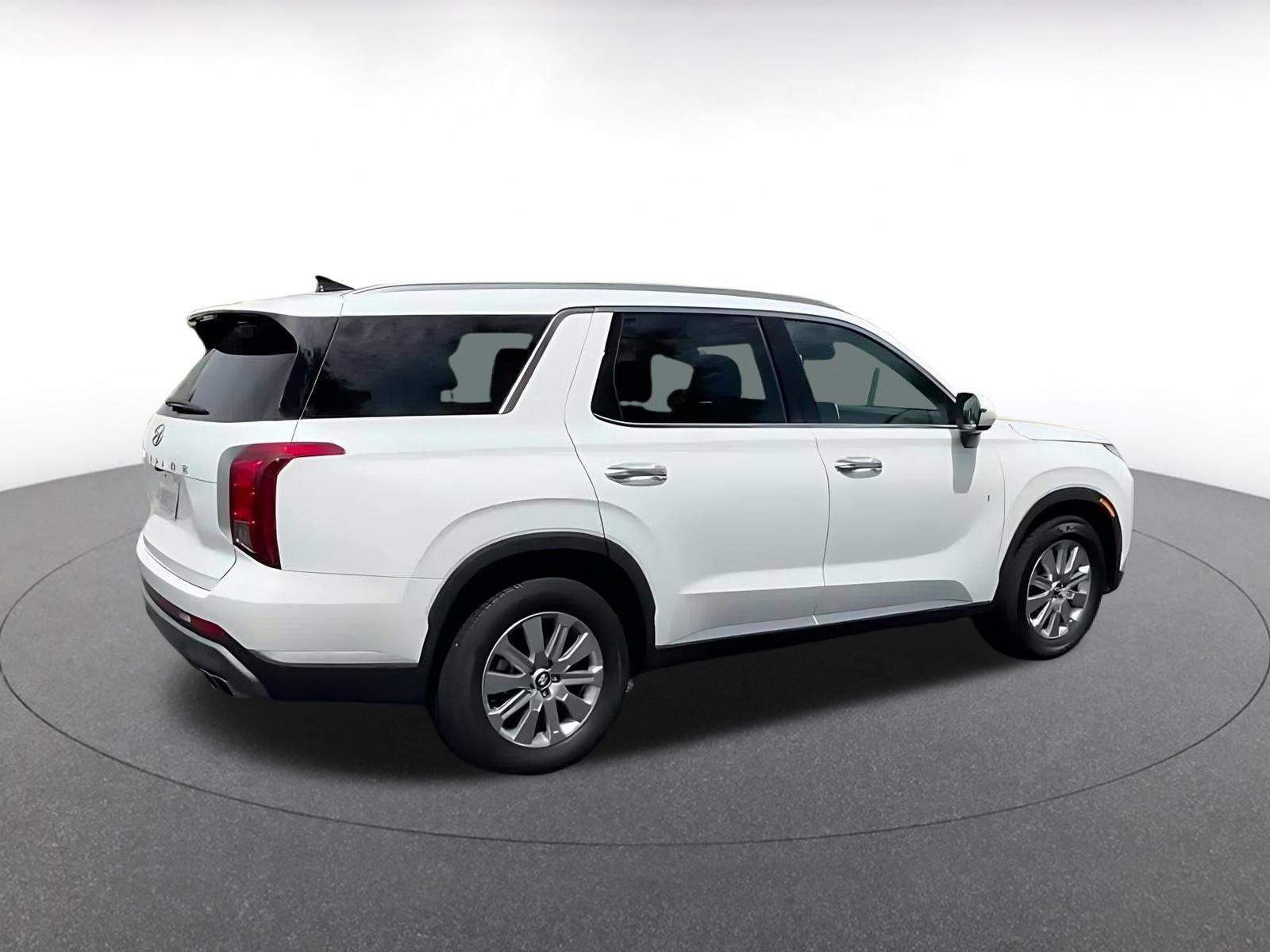 Used 2025 Hyundai Palisade SEL FWD image 13