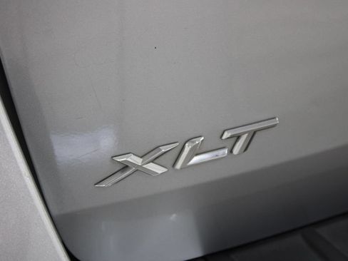 Used 2020 Ford Explorer XLT w/ Comfort Package RWD image 24