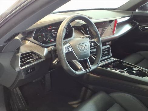 Used 2024 Audi e-tron GT Premium Plus w/ Performance Package image 9