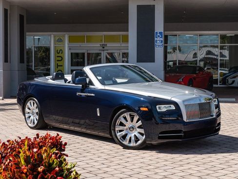 Used 2018 Rolls-Royce Dawn image 5