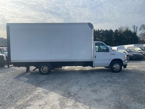 Used 2021 Ford E-350 and Econoline 350 Super Duty w/ Power Windows & Locks Group image 7