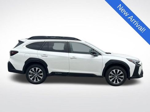 Used 2023 Subaru Outback Limited AWD/4WD image 8
