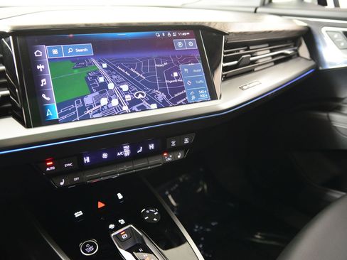 Used 2025 Audi Q4 e-tron Premium Plus w/ Premium Plus image 28