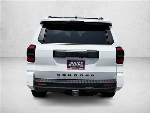 Certified 2025 Toyota 4Runner TRD Off-Road Premium AWD/4WD image 6