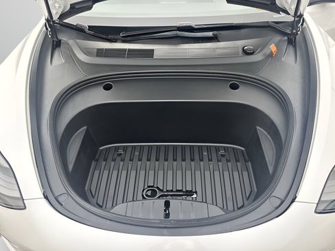 Used 2021 Tesla Model 3 Standard Range Plus image 11
