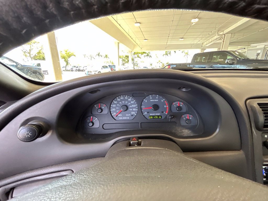 Used 2003 Ford Mustang Convertible RWD image 31
