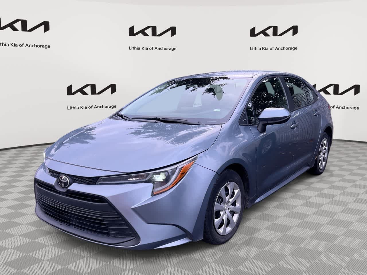 Used 2023 Toyota Corolla LE FWD image 1