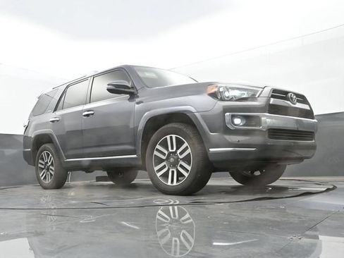 Used 2021 Toyota 4Runner Limited AWD/4WD image 9