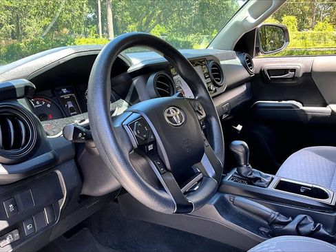 Used 2022 Toyota Tacoma SR w/ SR Convenience Package RWD image 14