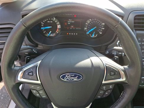 Certified 2018 Ford Fusion SE w/ Equipment Group 201A image 19