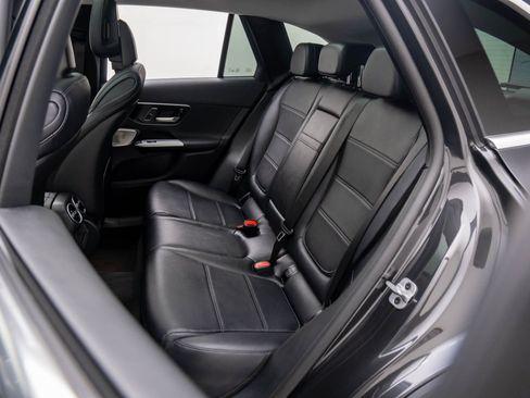 New 2025 Mercedes-Benz GLC 350e 4MATIC image 17