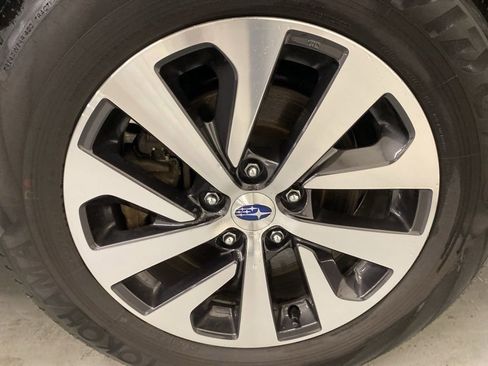 Used 2025 Subaru Outback Premium w/ Popular Package #1A image 24