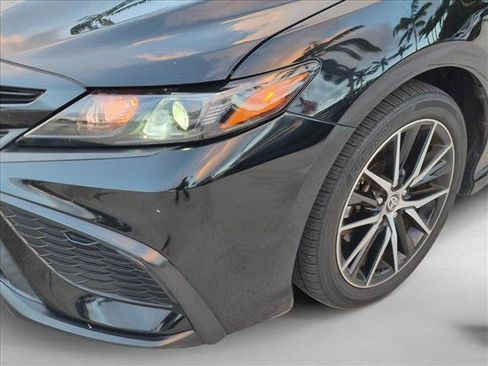 Used 2024 Toyota Camry SE FWD image 10