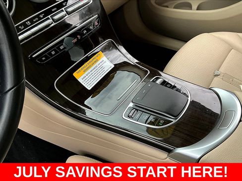 Used 2021 Mercedes-Benz GLC 300 4MATIC image 22