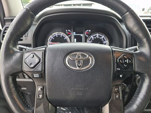 Used 2024 Toyota 4Runner TRD Off-Road Premium image 18