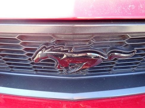 Used 2010 Ford Mustang GT Premium image 11