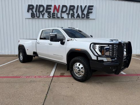 Used 2024 GMC Sierra 3500 Denali w/ Denali Reserve Package AWD/4WD image 9