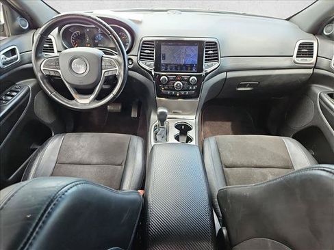 Used 2019 Jeep Grand Cherokee Altitude RWD image 17