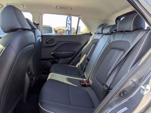 Certified 2025 Hyundai Venue Limited FWD image 26
