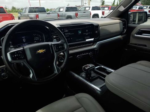 Used 2024 Chevrolet Silverado 1500 LTZ w/ Z71 Off-Road Package AWD/4WD image 22