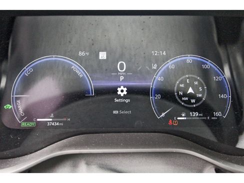 Used 2025 Toyota Sienna Limited AWD/4WD image 18