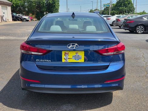 Used 2017 Hyundai Elantra SE FWD image 7