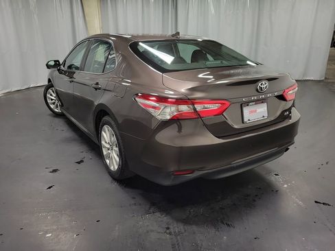 Used 2020 Toyota Camry LE image 6