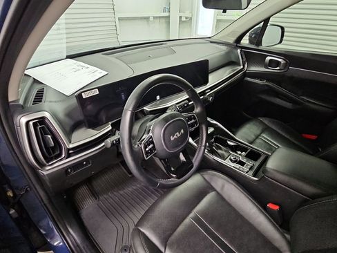 Used 2024 Kia Sorento S w/ Panoramic Sunroof Package FWD image 12