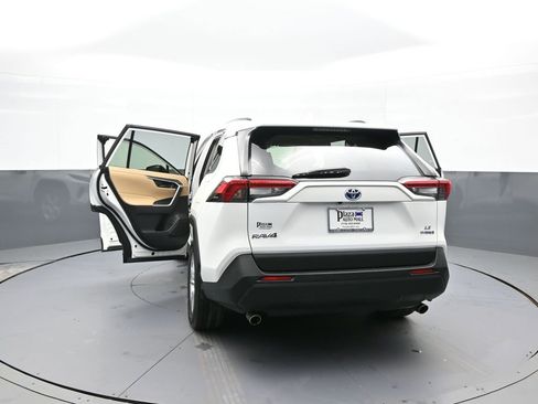 Certified 2020 Toyota RAV4 LE w/ All Weather Liner Package image 45