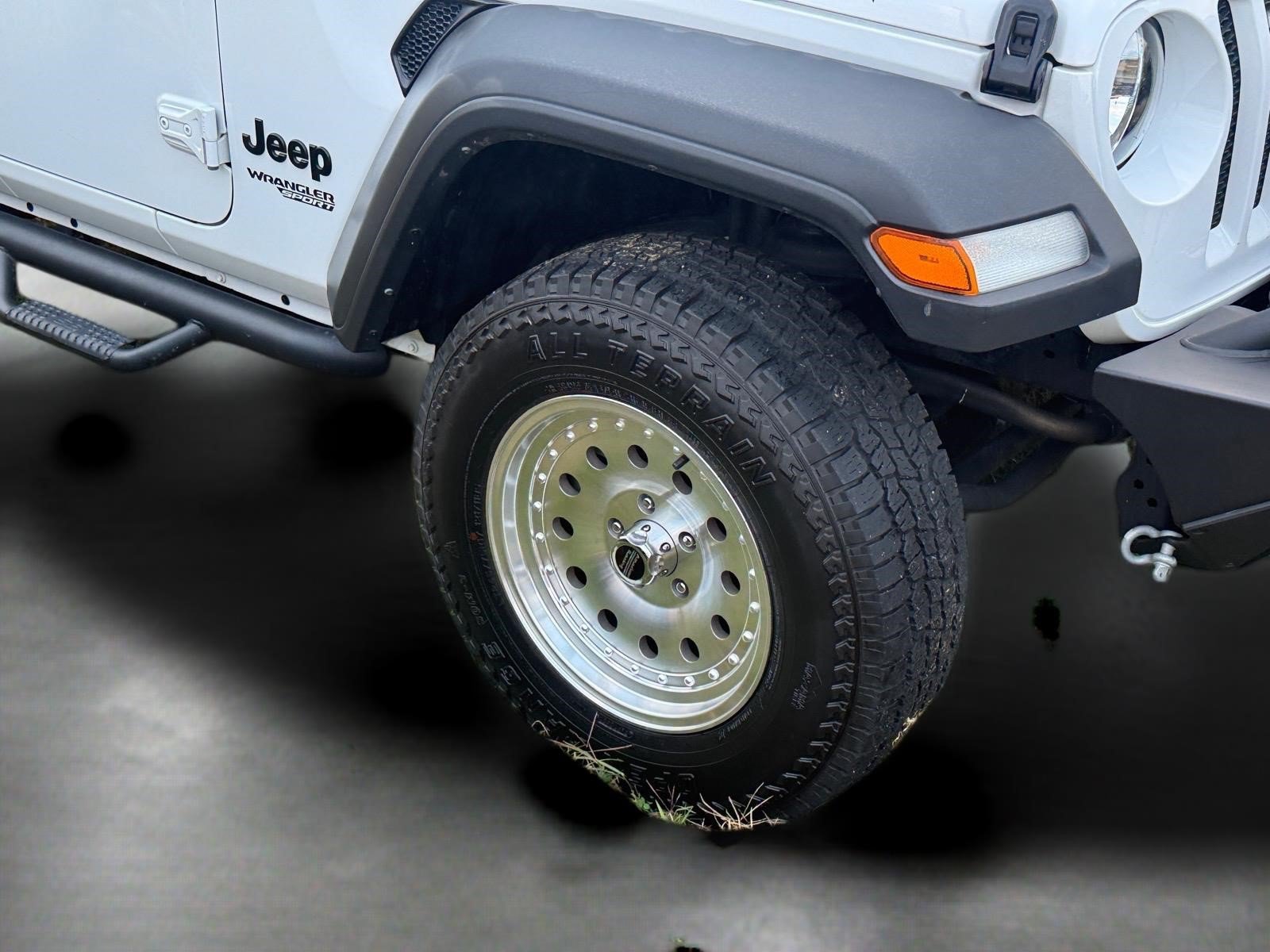 Used 2021 Jeep Wrangler Sport AWD/4WD image 11