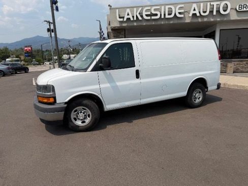 Used 2020 Chevrolet Express 2500 w/ Driver Convenience Package RWD image 3