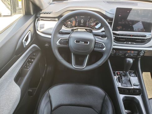 Certified 2024 Jeep Compass Latitude AWD/4WD image 16