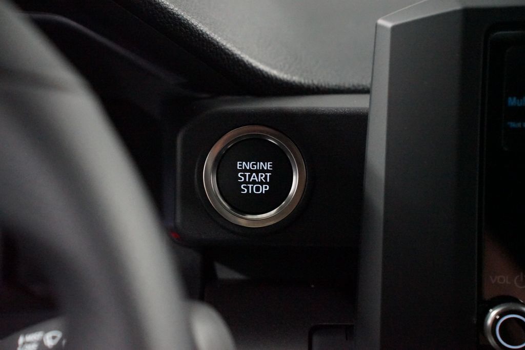 New 2026 Toyota 4Runner SR5 AWD/4WD image 18