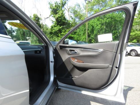 Used 2014 Chevrolet Impala LT w/ Premium Seating Package FWD image 12