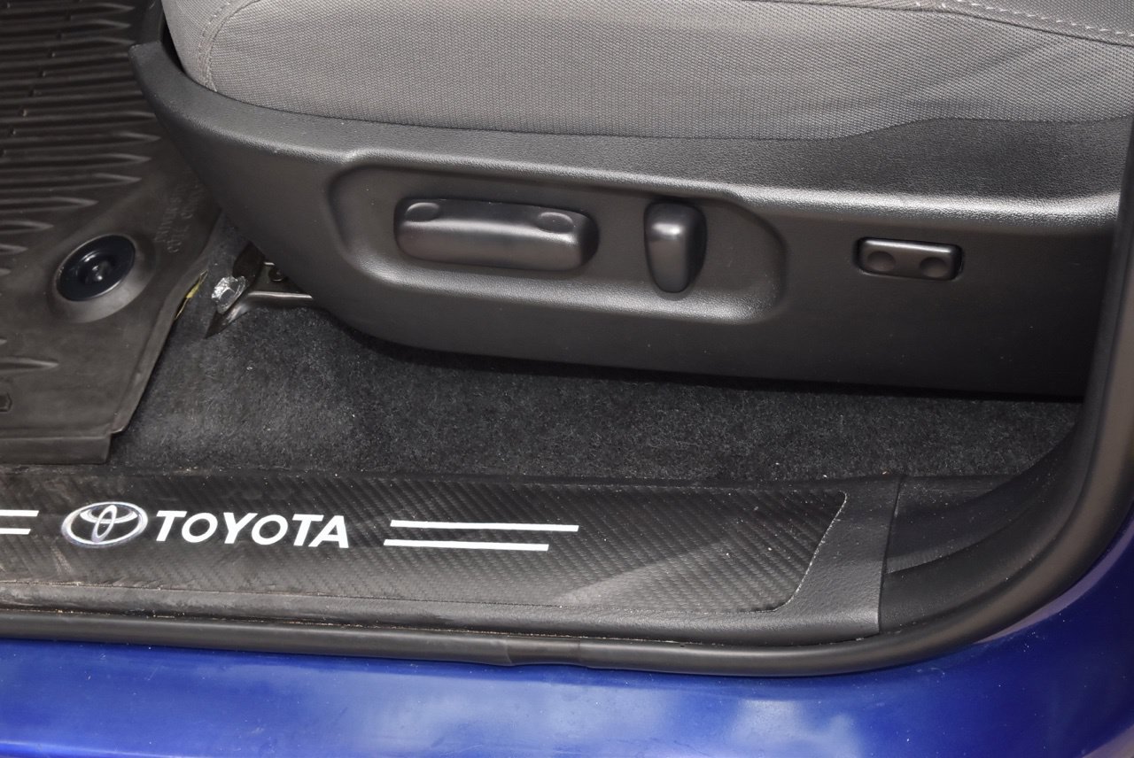 Used 2023 Toyota Tacoma SR5 RWD image 32