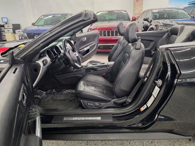 Used 2017 Ford Mustang GT Premium w/ Equipment Group 401A RWD image 38