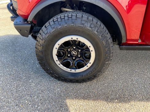 Used 2021 Ford Bronco Badlands image 25