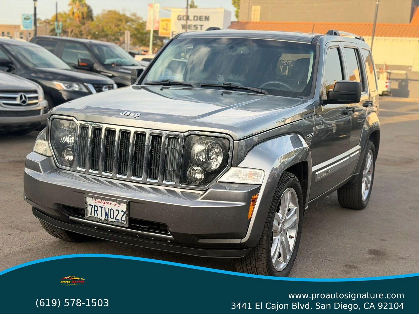 Used 2012 Jeep Liberty Limited Jet w/ Comfort/Convenience Group RWD image 1