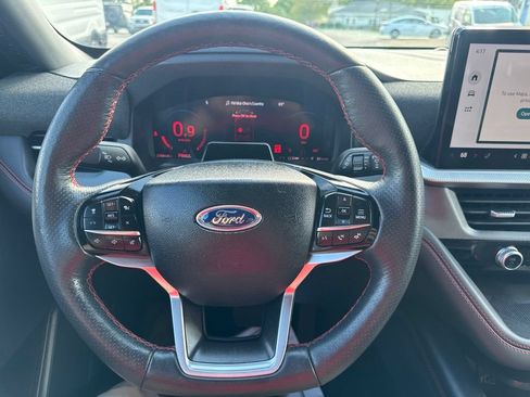 Used 2025 Ford Explorer ST-Line w/ ST-Line Street Pack AWD/4WD image 19