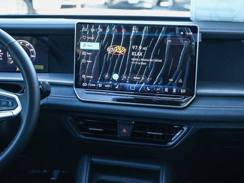 New 2026 Volkswagen Tiguan SE image 19