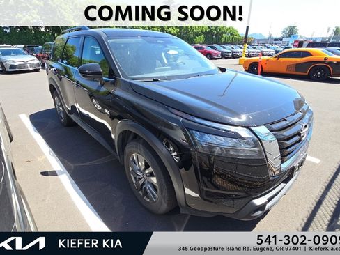 Used 2025 Nissan Pathfinder SV AWD/4WD image 1
