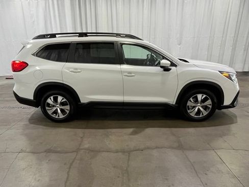 Used 2025 Subaru Ascent Premium AWD/4WD image 3