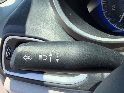 Used 2023 Chrysler Voyager LX FWD image 29