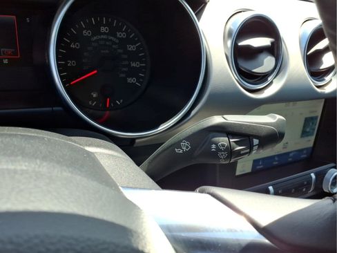 Used 2022 Ford Mustang GT Premium w/ Black Accent Package RWD image 20