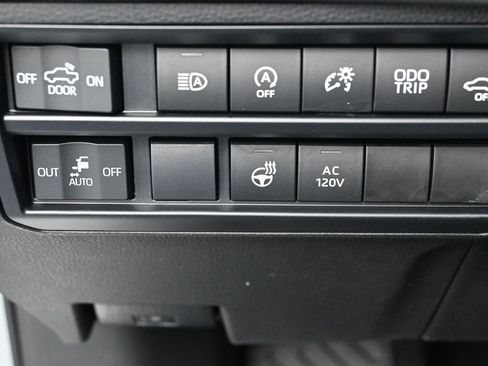 Used 2023 Toyota Tundra Platinum image 17