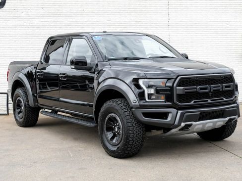 Used 2017 Ford F150 Raptor w/ Equipment Group 802A Luxury AWD/4WD image 6